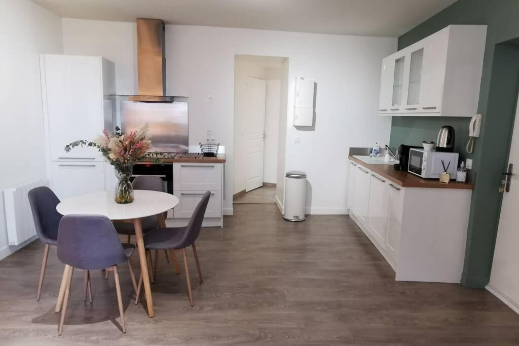 Appartement F2 Cosy Proche De L'Hyper Centre Caen Eksteriør bilde