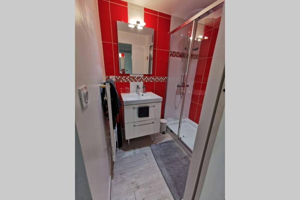 Appartement F2 Cosy Proche De L'Hyper Centre Caen Eksteriør bilde